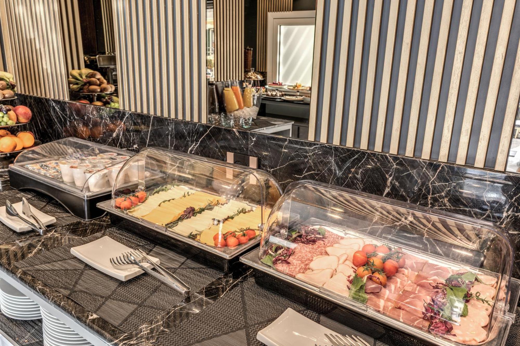 Cc Palace Hotel Рим Экстерьер фото